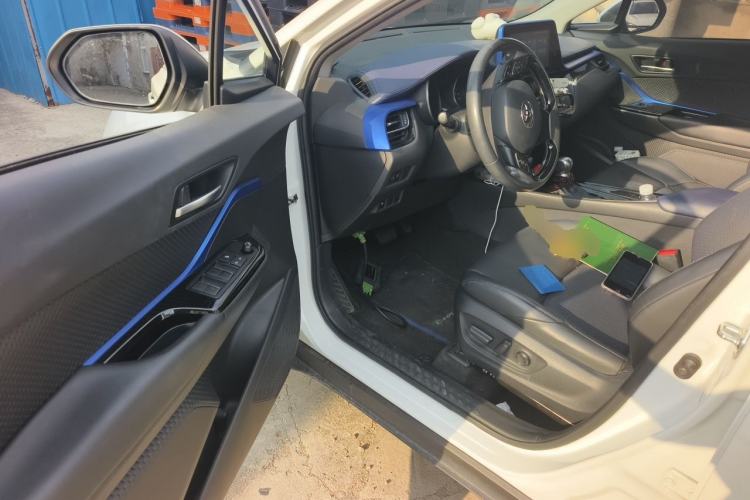 Used Toyota C-HR 2021 2.0L Luxury Edition Driver Seat