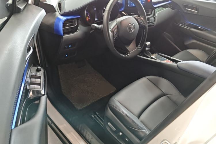 Used Toyota C-HR 2021 2.0L Luxury Edition Driver Seat