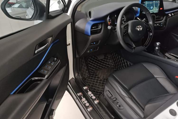 Used Toyota C-HR 2021 2.0L Luxury Edition Driver Seat