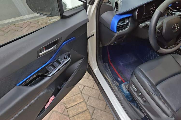 Used Toyota C-HR 2021 2.0L Luxury Edition Driver Seat