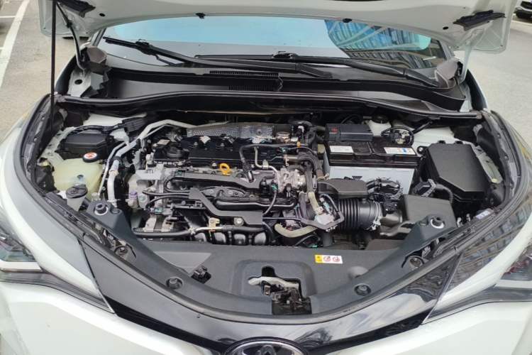 Used Toyota C-HR 2021 2.0L Luxury Edition Engine Bay