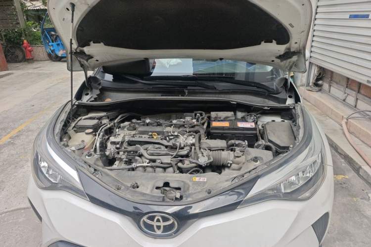 Used Toyota C-HR 2021 2.0L Comfort Edition Engine Bay