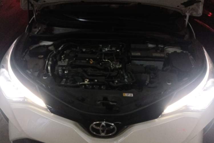 Used Toyota C-HR 2021 2.0L Luxury Edition Engine Bay