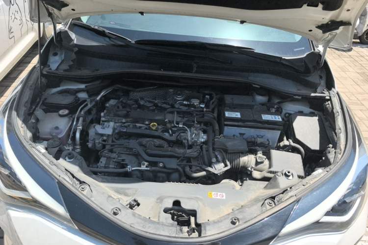 Used Toyota C-HR 2021 2.0L Luxury Edition Engine Bay