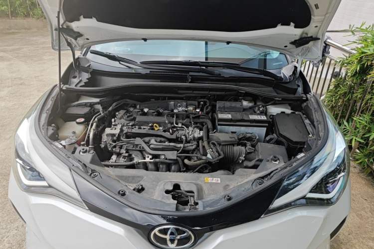 Used Toyota C-HR 2021 2.0L Luxury Edition Engine Bay