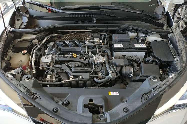 Used Toyota C-HR 2021 2.0L Luxury Edition Engine Bay