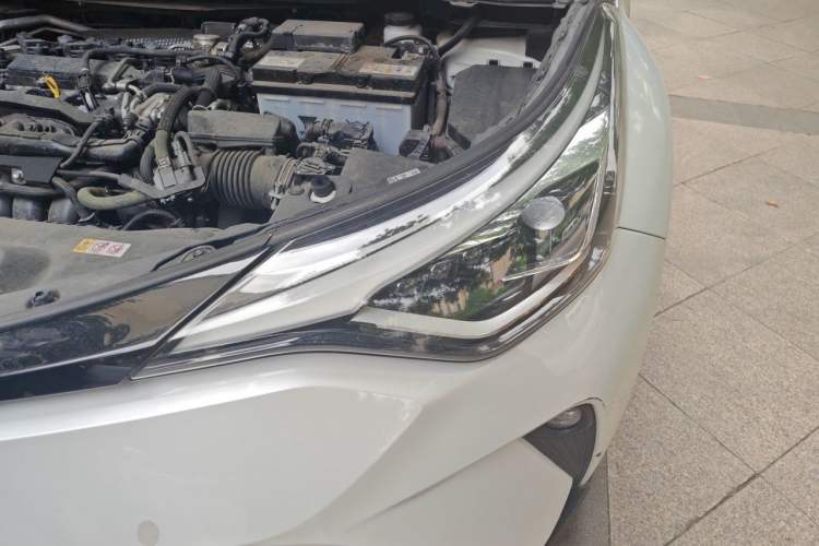 Used Toyota C-HR 2021 2.0L Luxury Edition Engine Bay Left