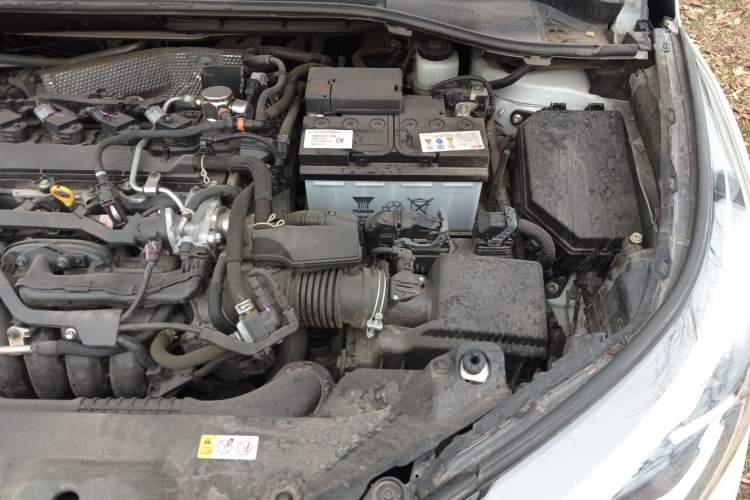 Used Toyota C-HR 2021 2.0L Luxury Edition Engine Bay Left