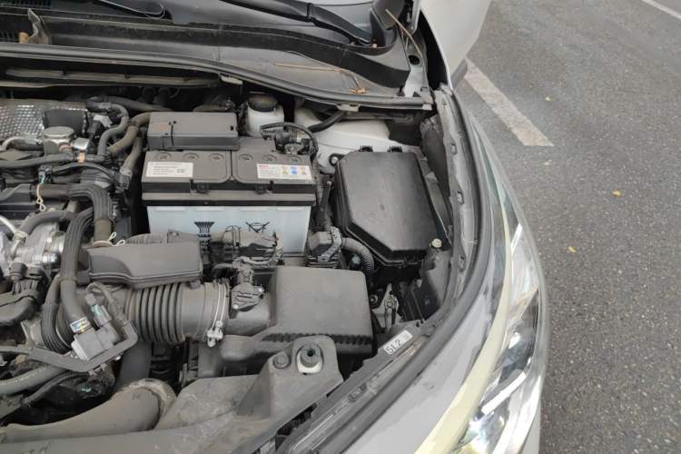 Used Toyota C-HR 2021 2.0L Luxury Edition Engine Bay Left