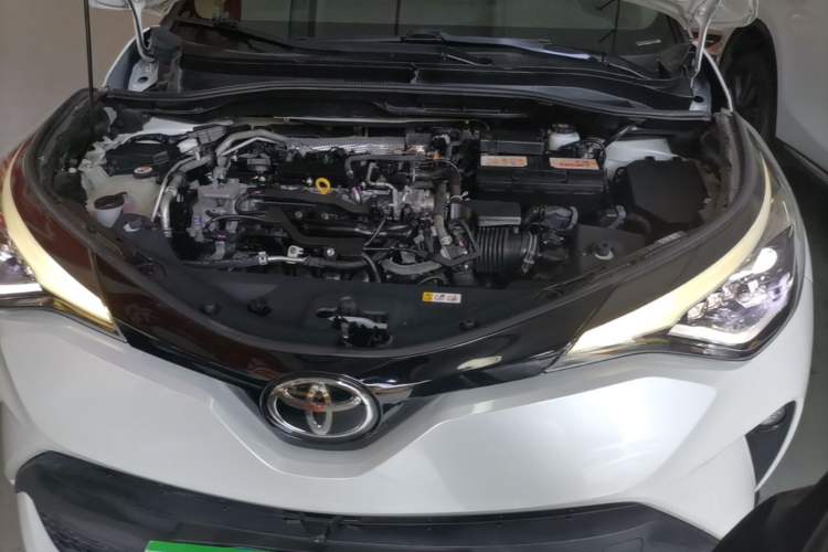 Used Toyota C-HR 2021 2.0L Luxury Edition Engine Bay