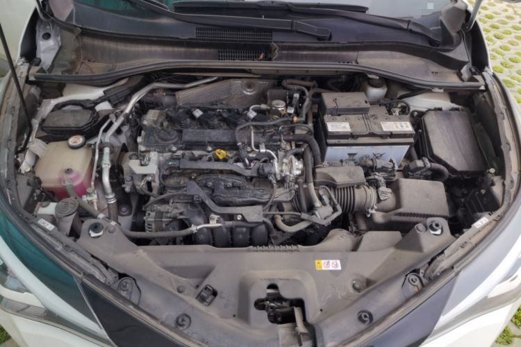 Used Toyota C-HR 2021 2.0L Luxury Edition Engine Bay