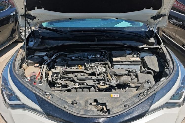 Used Toyota C-HR 2021 2.0L Luxury Edition Engine Bay
