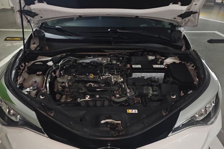 Used Toyota C-HR 2021 2.0L Comfort Edition Engine Bay