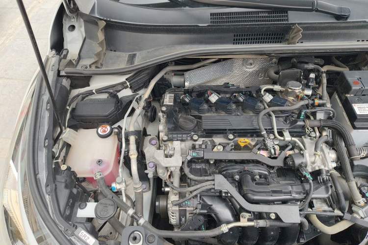 Used Toyota C-HR 2021 2.0L Luxury Edition Engine Bay Right