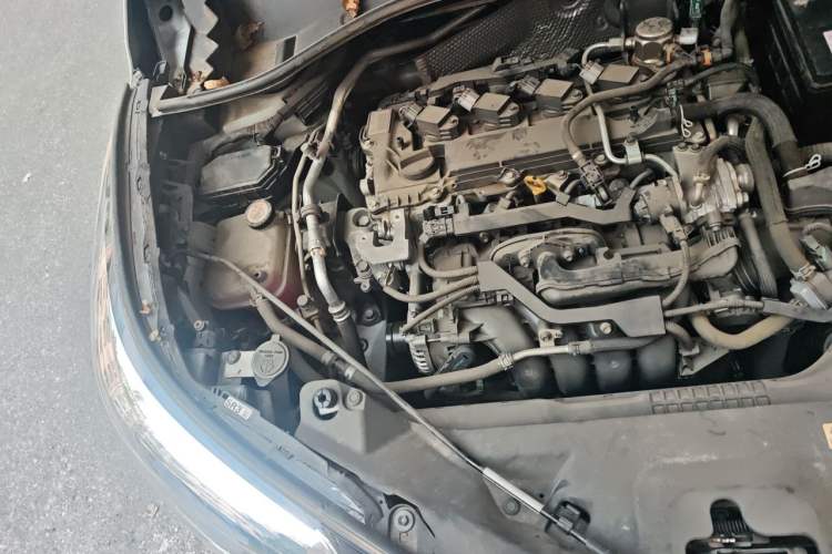 Used Toyota C-HR 2021 2.0L Comfort Edition Engine Bay Right