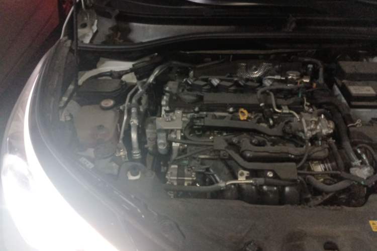 Used Toyota C-HR 2021 2.0L Luxury Edition Engine Bay Right