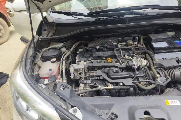 Used Toyota C-HR 2021 2.0L Comfort Edition Engine Bay Right