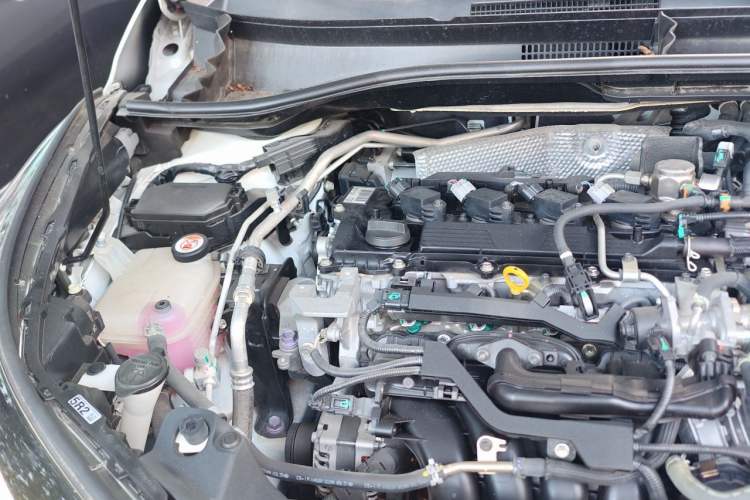 Used Toyota C-HR 2021 2.0L Luxury Edition Engine Bay Right
