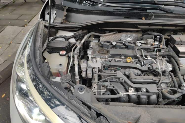 Used Toyota C-HR 2021 2.0L Luxury Edition Engine Bay Right