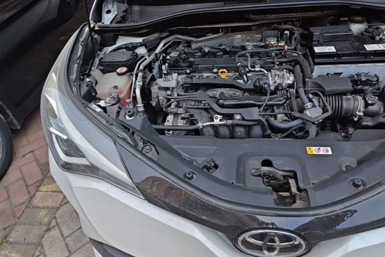 Used Toyota C-HR 2021 2.0L Luxury Edition Engine Bay Right