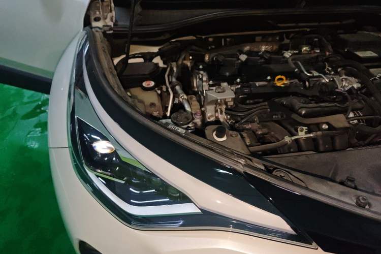 Used Toyota C-HR 2021 2.0L Comfort Edition Engine Bay Right