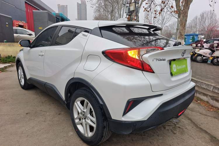 Used Toyota C-HR 2021 2.0L Comfort Edition Exterior 2
