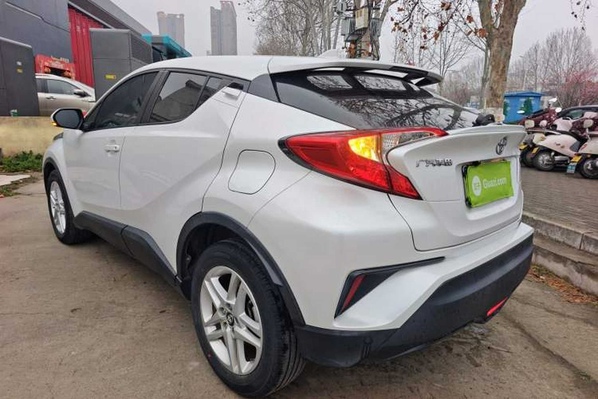 Used Toyota C-HR 2021 2.0L Comfort Edition Exterior 2