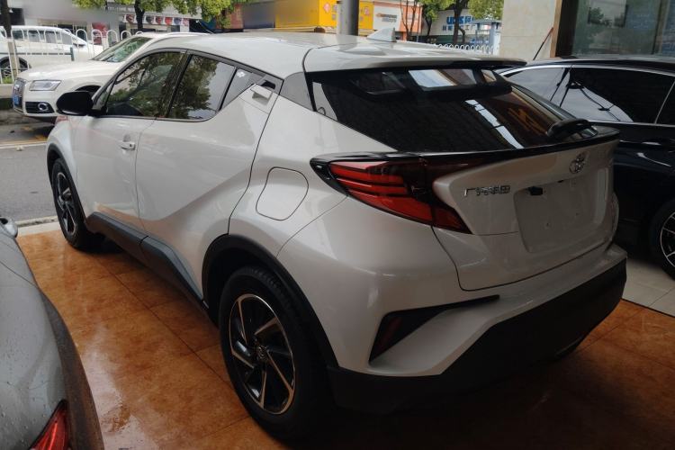 Used Toyota C-HR 2021 2.0L Luxury Edition Exterior 2