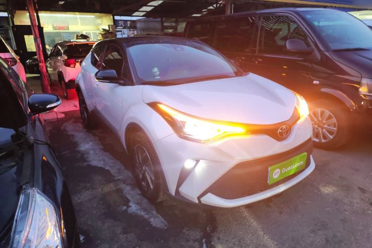 Used Toyota C-HR 2021 2.0L Luxury Edition Exterior 2