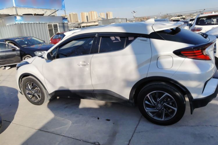 Used Toyota C-HR 2021 2.0L Luxury Edition Exterior 3
