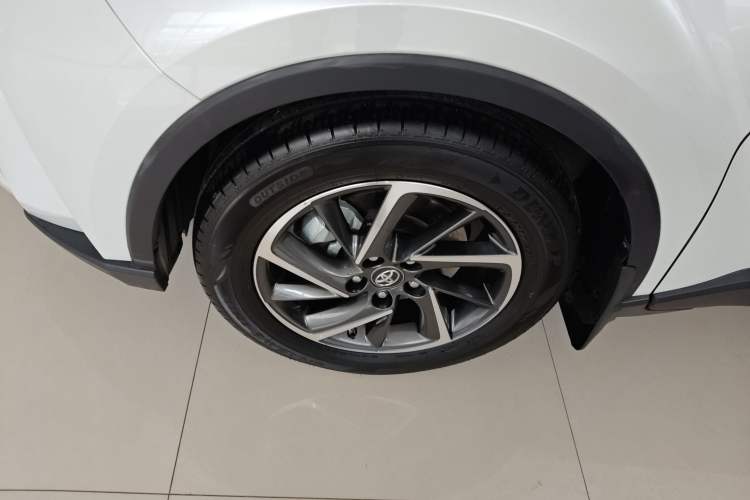 Used Toyota C-HR 2021 2.0L Luxury Edition Exterior 4