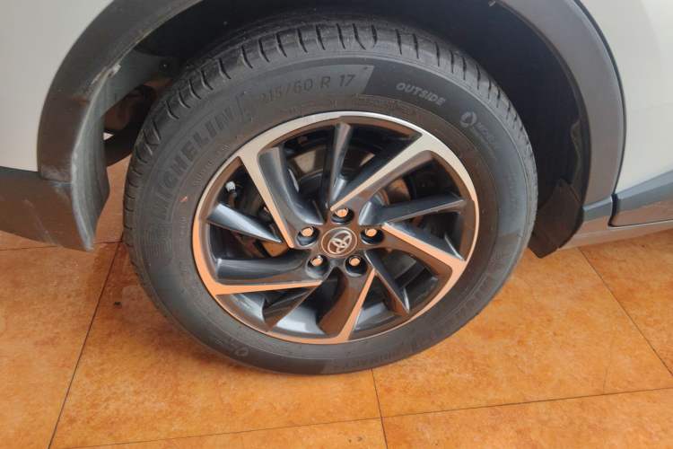 Used Toyota C-HR 2021 2.0L Luxury Edition Exterior 5