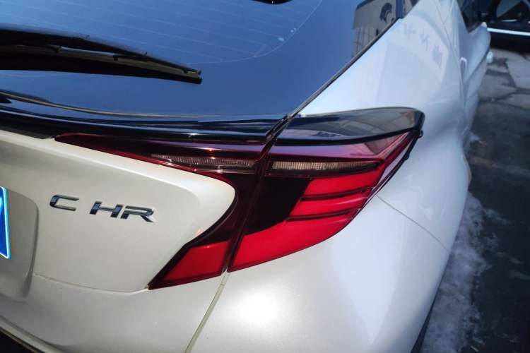 Used Toyota C-HR 2021 2.0L Luxury Edition Exterior 6