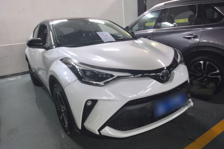 Used Toyota C-HR 2021 2.0L Luxury Edition Front Right 45 Deg