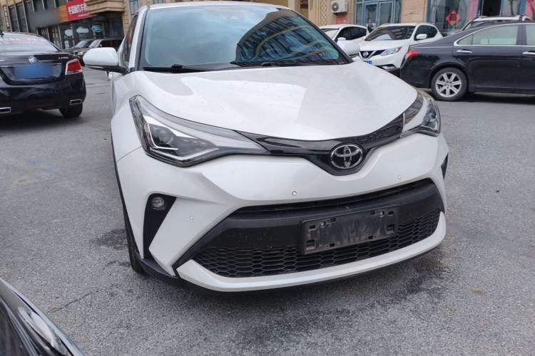 Used Toyota C-HR 2021 2.0L Luxury Edition Front Right 45 Deg