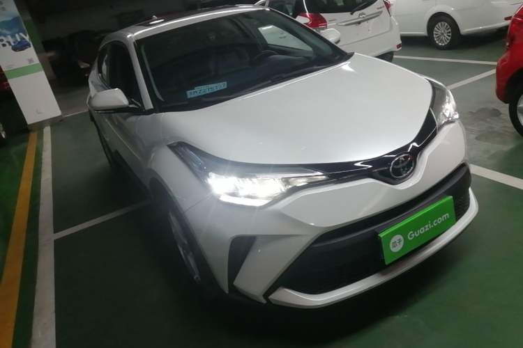 Used Toyota C-HR 2021 2.0L Comfort Edition Front Right 45 Deg