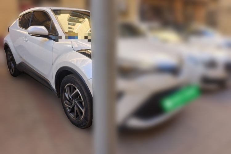 Used Toyota C-HR 2021 2.0L Luxury Edition Front Right 45 Deg