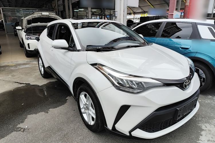 Used Toyota C-HR 2021 2.0L Comfort Edition Front Right 45 Deg