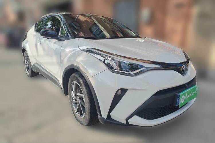 Used Toyota C-HR 2021 2.0L Luxury Edition Front Right 45 Deg