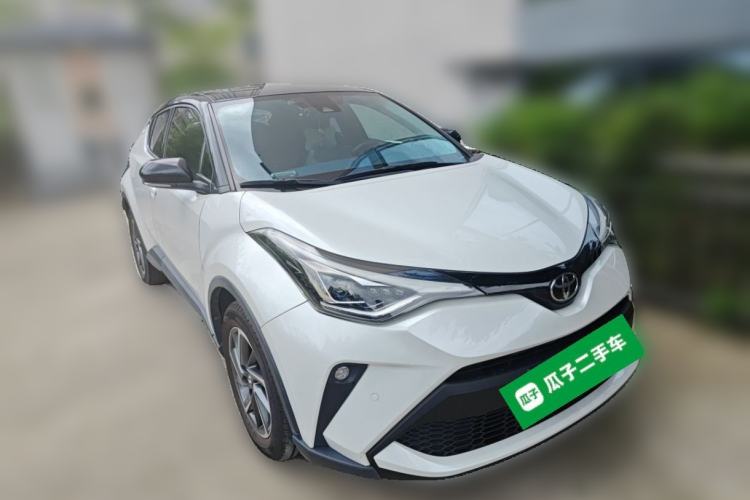 Used Toyota C-HR 2021 2.0L Luxury Edition Front Right 45 Deg