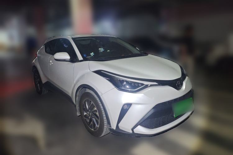 Used Toyota C-HR 2021 2.0L Luxury Edition Front Right 45 Deg