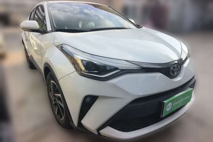 Used Toyota C-HR 2021 2.0L Luxury Edition Front Right 45 Deg