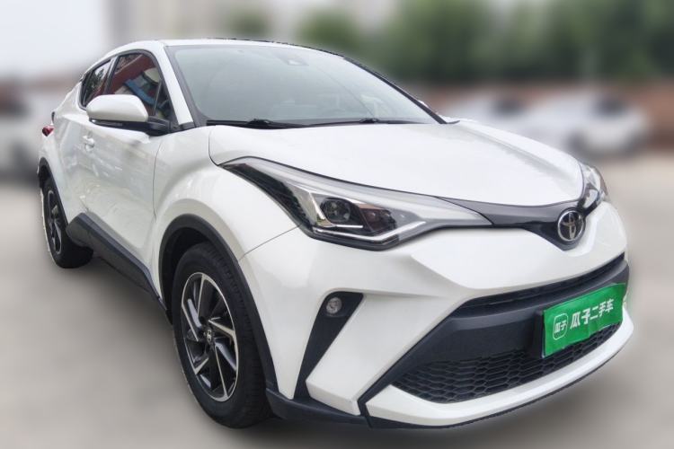Used Toyota C-HR 2021 2.0L Luxury Edition Front Right 45 Deg