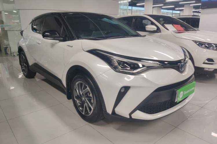 Used Toyota C-HR 2021 Dual-Motor 2.0L E-CVT Luxury Edition Front Right 45 Deg