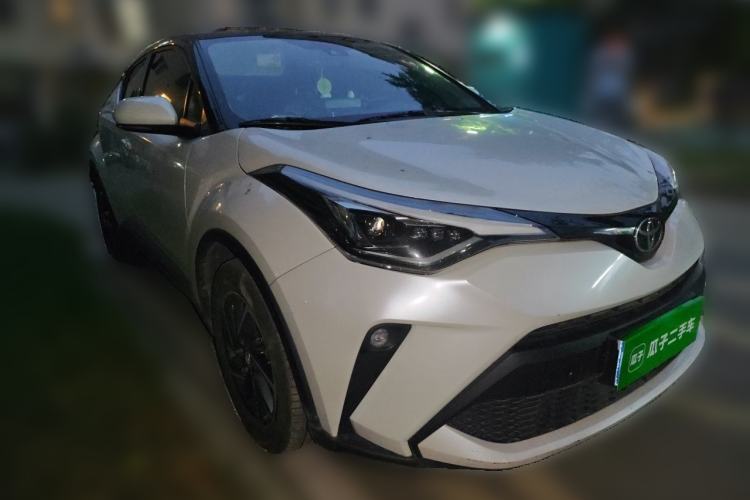 Used Toyota C-HR 2021 2.0L Luxury Edition Front Right 45 Deg