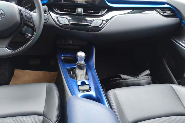 Used Toyota C-HR 2021 2.0L Luxury Edition Gear Lever