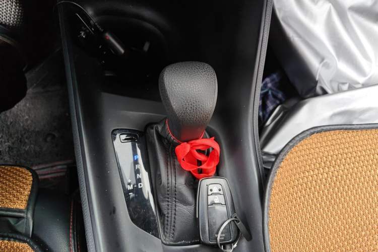 Used Toyota C-HR 2021 2.0L Comfort Edition Gear Lever