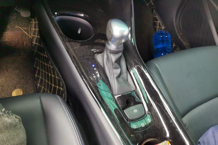 Used Toyota C-HR 2021 2.0L Luxury Edition Gear Lever