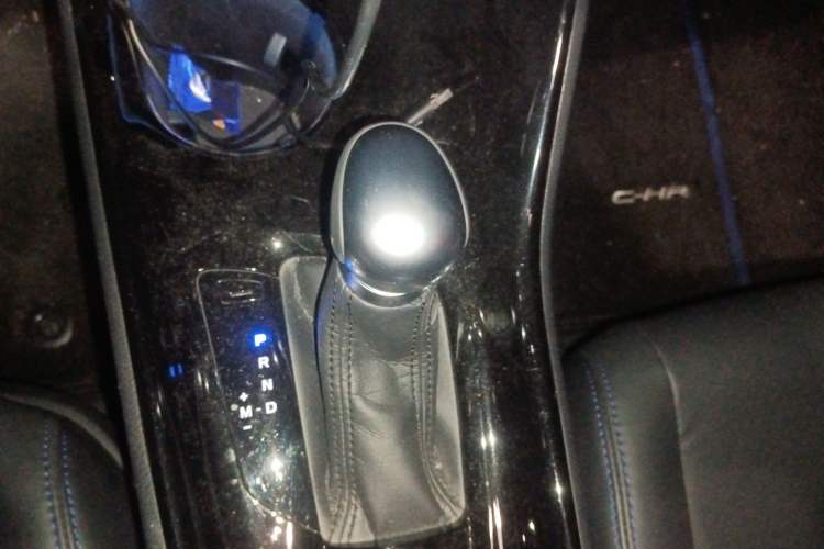 Used Toyota C-HR 2021 2.0L Luxury Edition Gear Lever