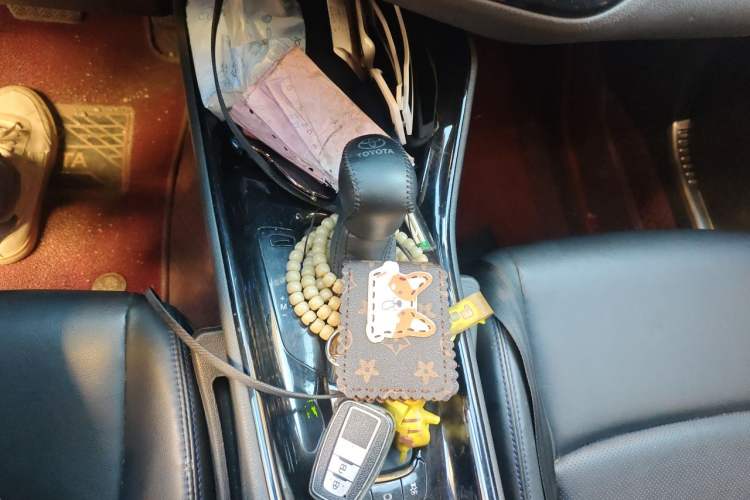 Used Toyota C-HR 2021 2.0L Luxury Edition Gear Lever